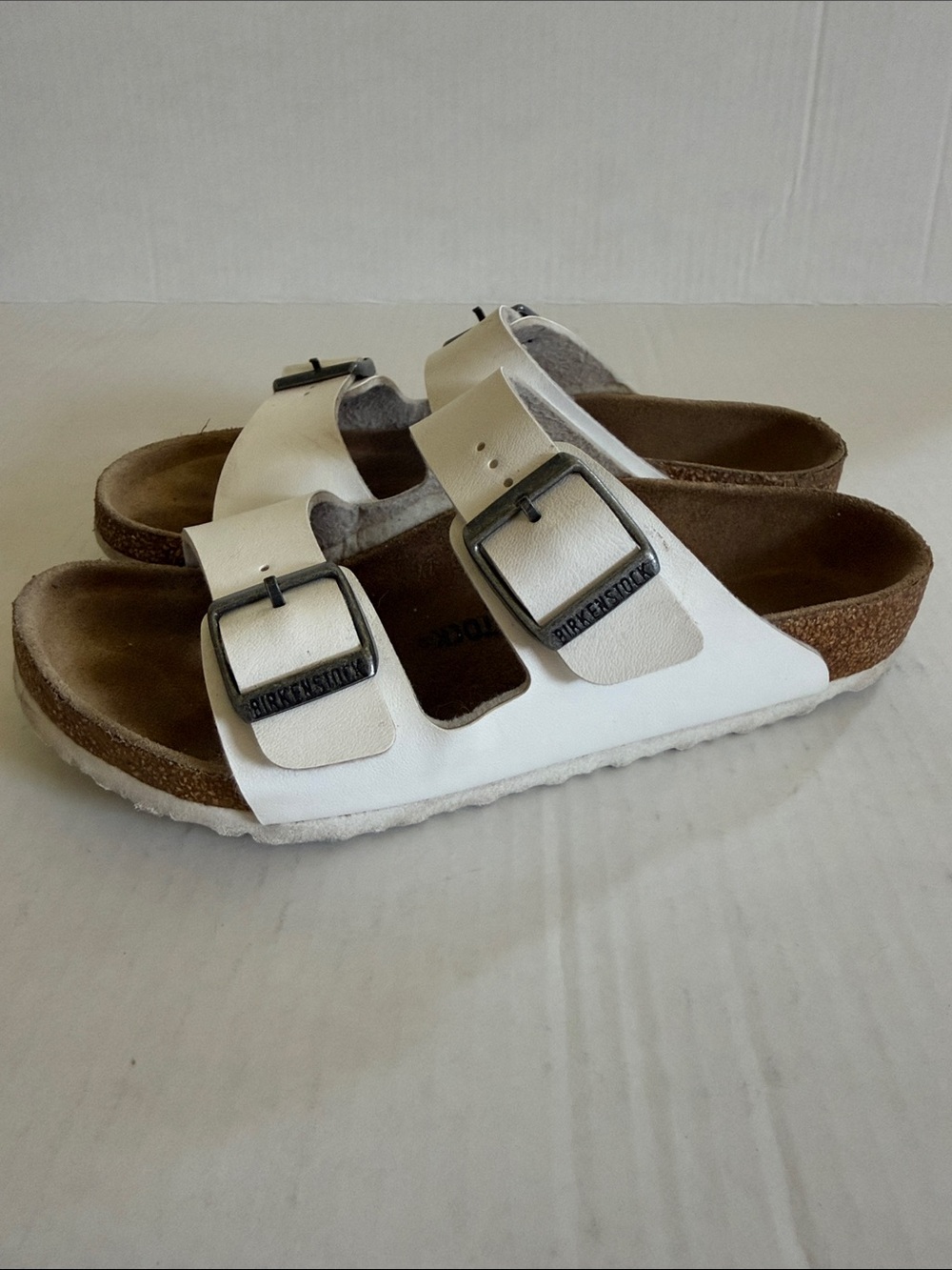 Birkenstocks Arizona White Sandals - Girls Size 34 - Picture 4 of 11